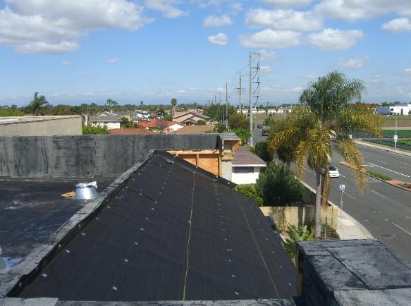 Commercial Building - Roof Paper on parapet, Euclid Northbound